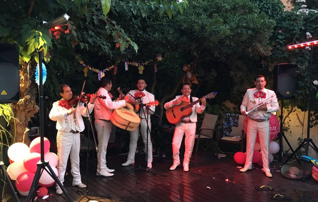 marichis en madrid, serenatas madrid, mariachi madrid